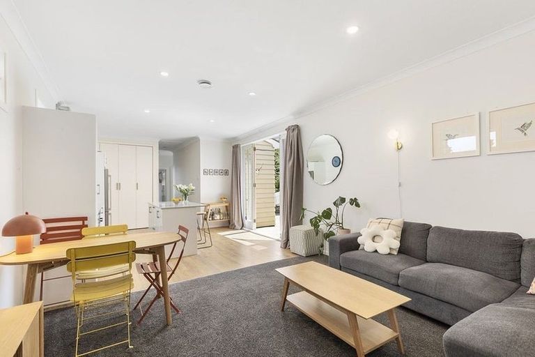 Photo of property in 162 Darlington Road, Miramar, Wellington, 6022