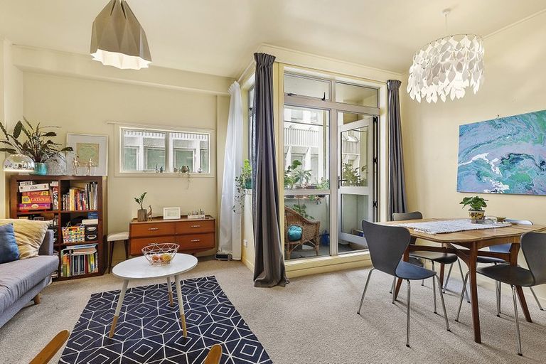 Photo of property in Dixonlane Apartments, 8/7 Feltex Lane, Te Aro, Wellington, 6011