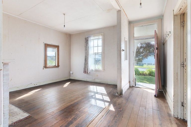 Photo of property in 28 Railway Crescent, Masterton, 5810