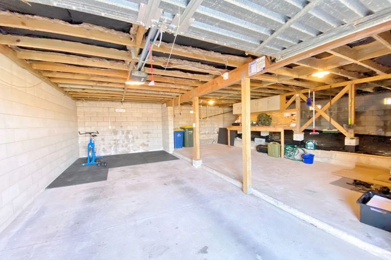 Photo of property in 1/11 Karaka Street, New Lynn, Auckland, 0600