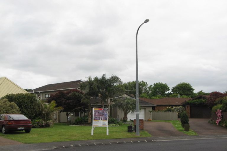 Photo of property in 22 Foxbridge Lane, Conifer Grove, Takanini, 2112