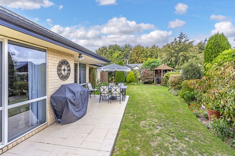 Photo of property in 22 Garforth Green, Halswell, Christchurch, 8025