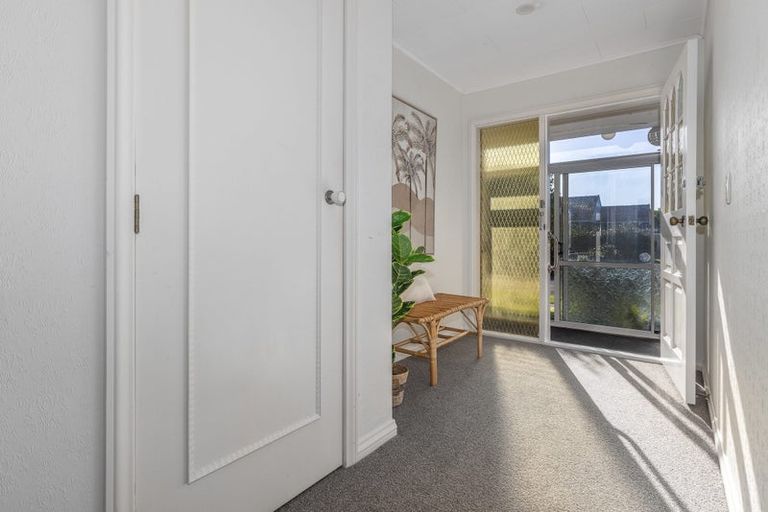 Photo of property in 71a Nimmo Avenue East, Waikanae, 5036