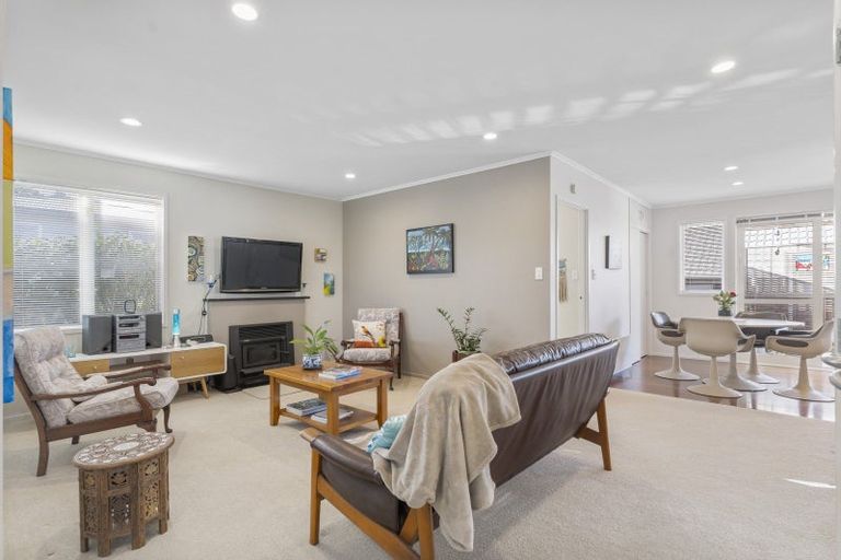 Photo of property in 30 Elliot Street, Howick, Auckland, 2014