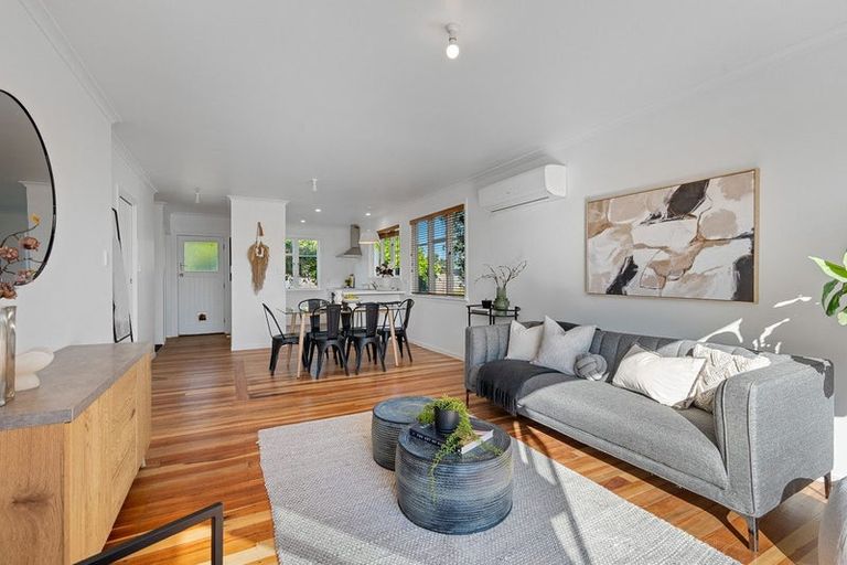 Photo of property in 27 Cologne Street, Martinborough, 5711