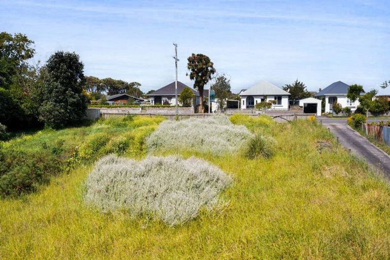 Photo of property in 43 Waihi Road, Hawera, 4610