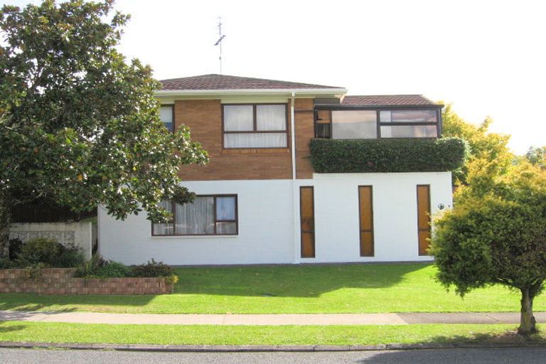 Photo of property in 9 Luton Avenue, Sunnyhills, Auckland, 2010