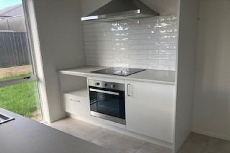 Photo of property in 20 Pioneer Crescent, Omokoroa, 3114