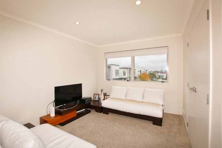 Photo of property in 39 Costa Viva Crescent, Karaka, Papakura, 2113