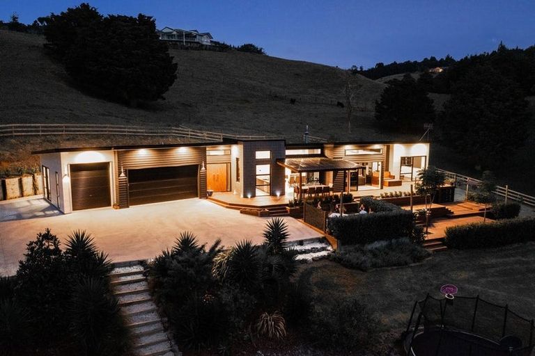 Photo of property in 28 Erskine Road, Maunu, Whangarei, 0110