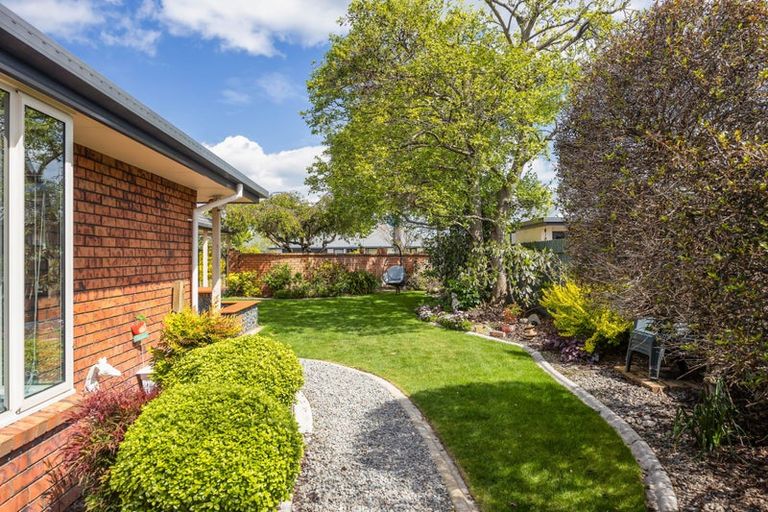 Photo of property in 15 Thornley Place, Woodend, 7610