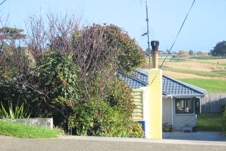 Photo of property in 30a Martin Road, Paraparaumu Beach, Paraparaumu, 5032