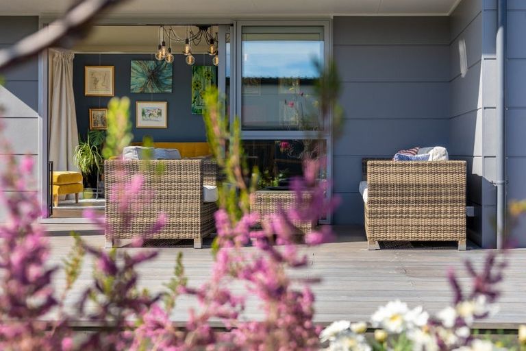 Photo of property in 7 Tapuhikura Street, Waikanae, 5036