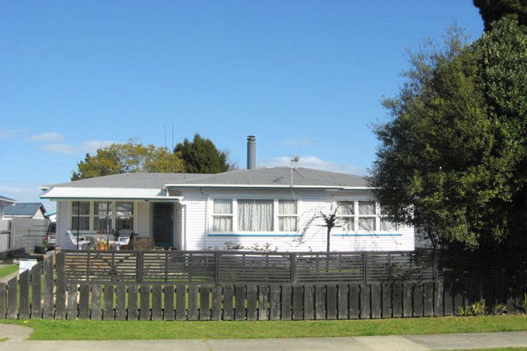 Photo of property in 30 Rimu Street, Edgecumbe, 3120