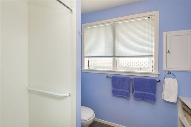 Photo of property in 2/202 Waimairi Road, Ilam, Christchurch, 8041