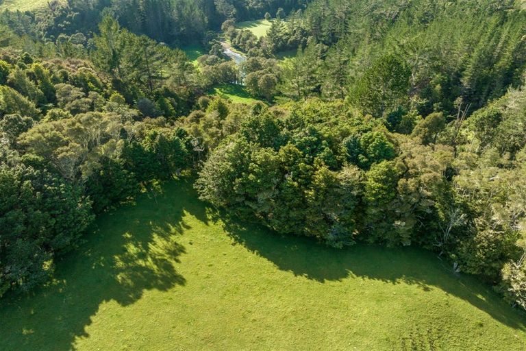 Photo of property in 67 Fraser Road, Kawakawa, 0210