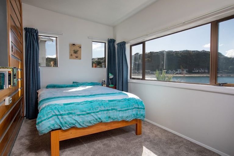Photo of property in 90 Owhiro Bay Parade, Owhiro Bay, Wellington, 6023