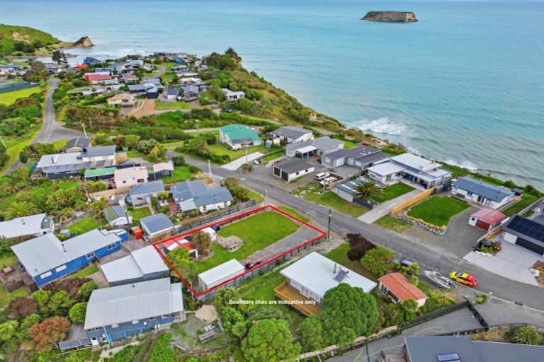 Photo of property in 14 Hall Street, Motunau, Waipara, 7387