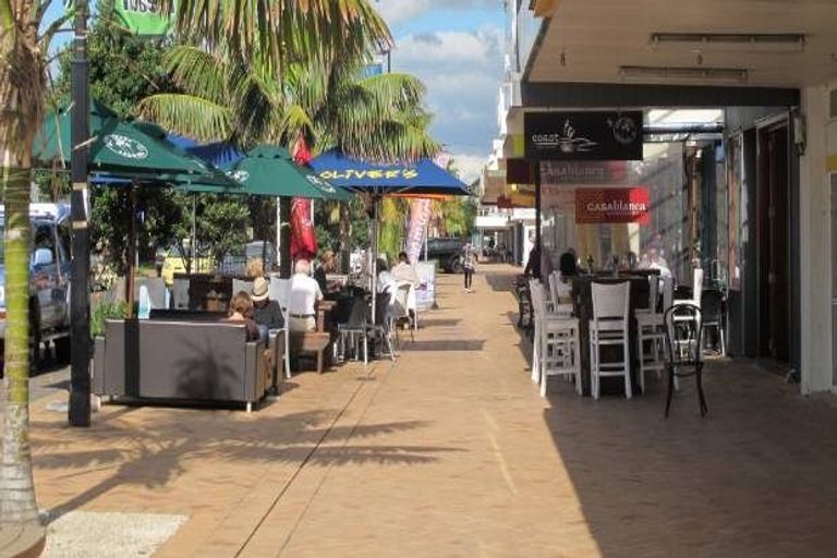 Photo of property in 23 William Bayes Place, Red Beach, 0932