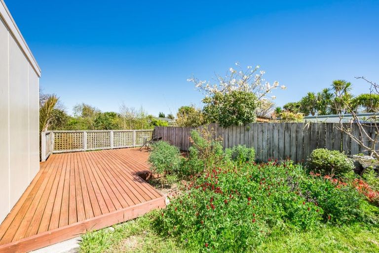 Photo of property in 5 Callender Terrace, Paraparaumu Beach, Paraparaumu, 5032