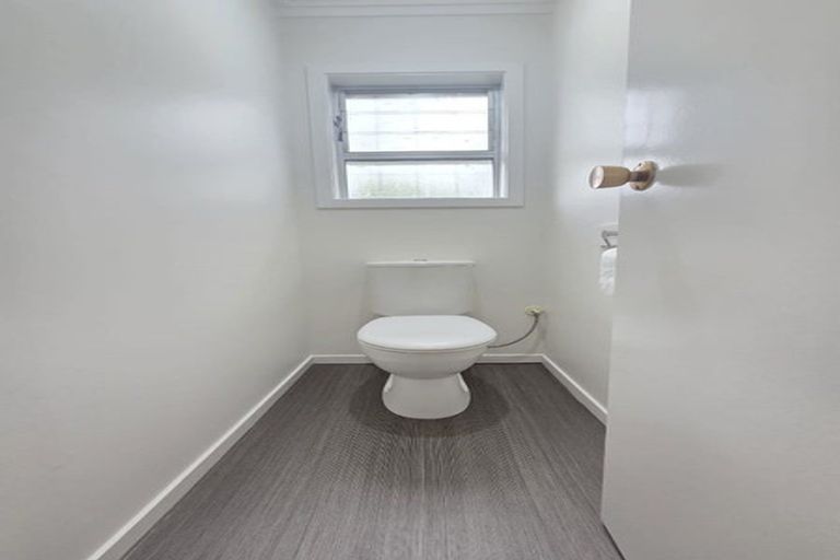 Photo of property in 158 Hutchinson Avenue, New Lynn, Auckland, 0600