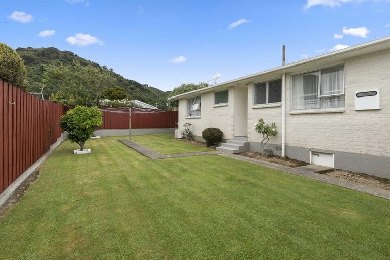 Photo of property in 23 Denver Grove, Totara Park, Upper Hutt, 5018