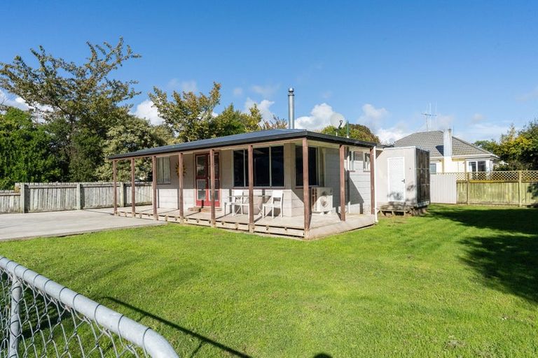 Photo of property in 41 Kawiu Road, Levin, 5510