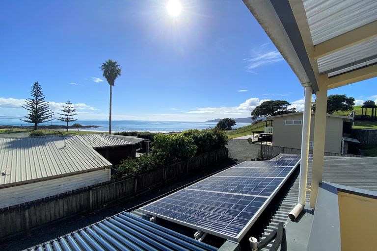 Photo of property in 6 Stratford Drive, Cable Bay, 0420