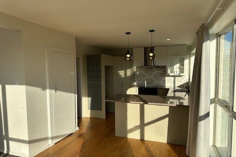 Photo of property in 102 Effingham Street, North New Brighton, Christchurch, 8083