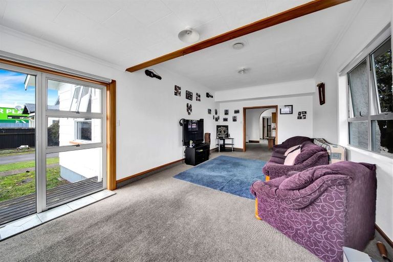 Photo of property in 223 Glover Road, Hawera, 4610