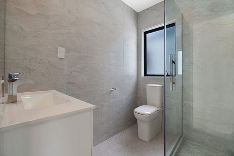 Photo of property in 110 Bellbird Street, Papakura, 2110