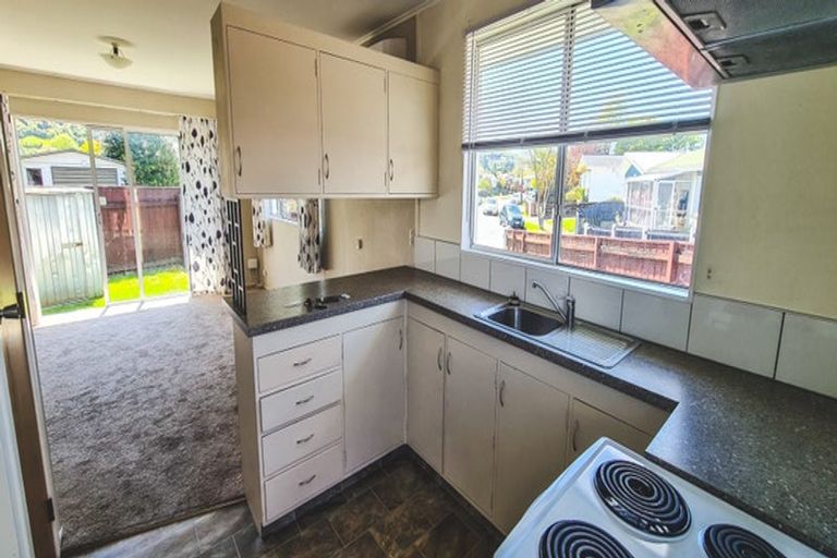 Photo of property in 31a Omaha Grove, Totara Park, Upper Hutt, 5018