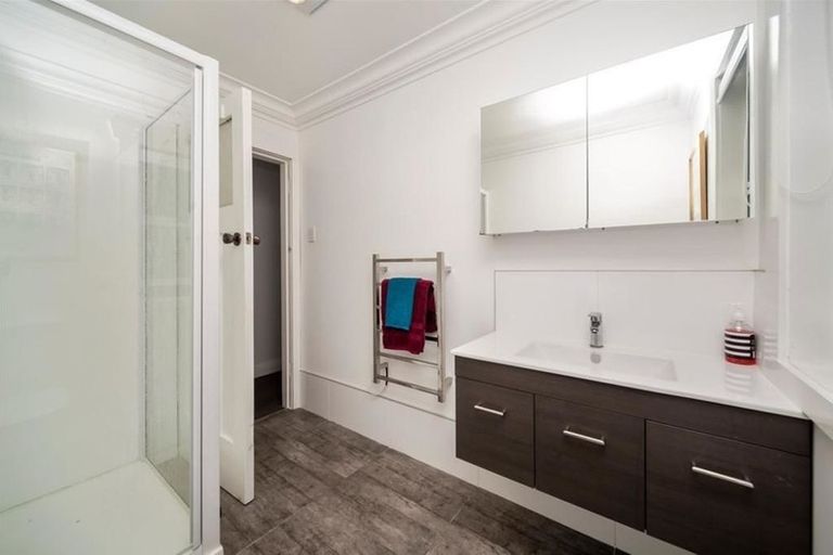 Photo of property in 18 Albion Street, Hawera, 4610