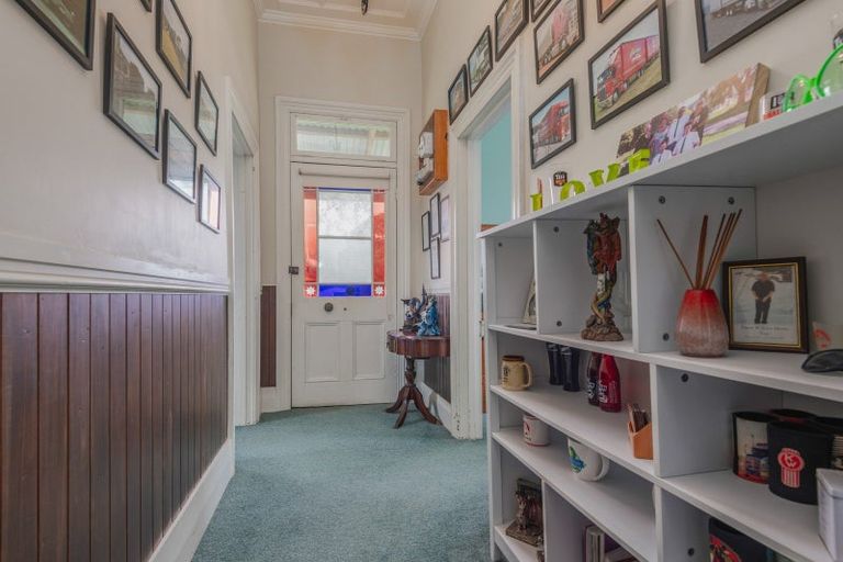 Photo of property in 26 Ross Street, Woodville, 4920