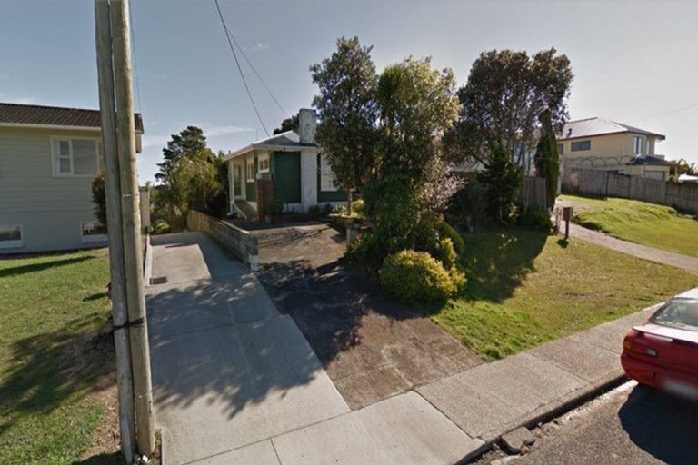 Photo of property in 9 Hauraki Crescent, Pinehill, Auckland, 0632