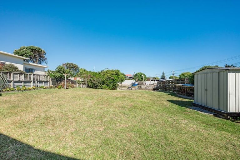 Photo of property in 343 Te Horo Beach Road, Te Horo Beach, Otaki, 5581