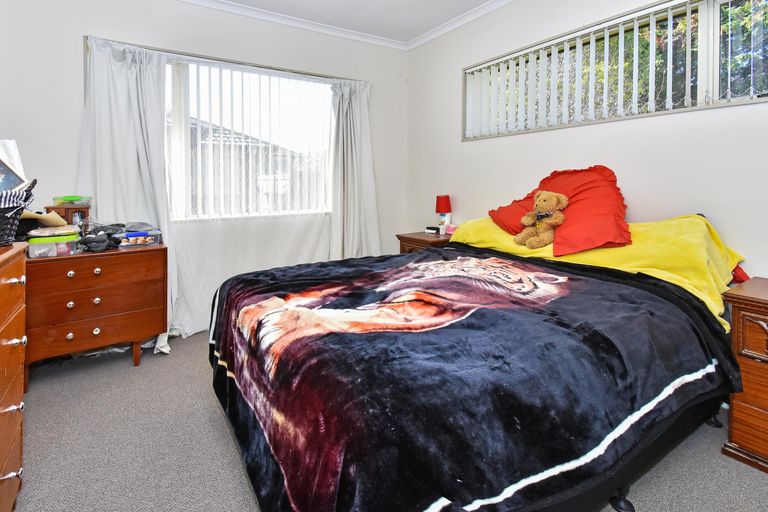 Photo of property in 2/36 Growers Lane, Mangere East, Auckland, 2024