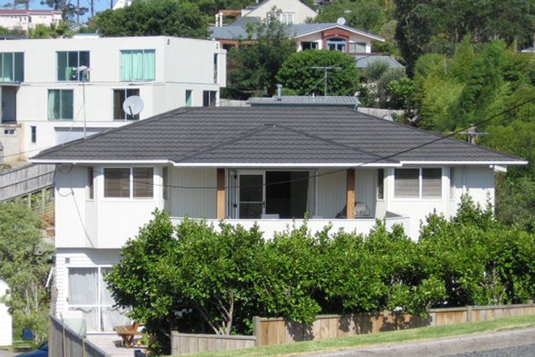 Photo of property in 1/66 Matipo Road, Mairangi Bay, Auckland, 0630