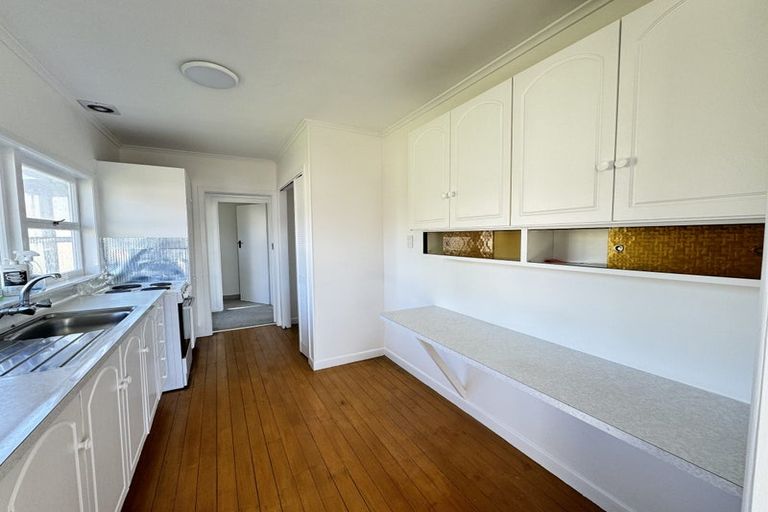 Photo of property in 1/1 Benders Avenue, Hillcrest, Auckland, 0627