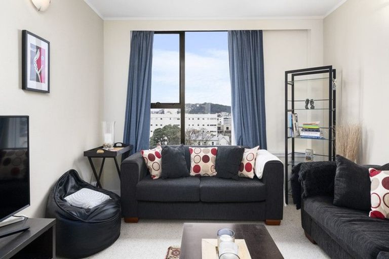 Photo of property in Hobson Court Flats, 56/70 Hobson Street, Thorndon, Wellington, 6011