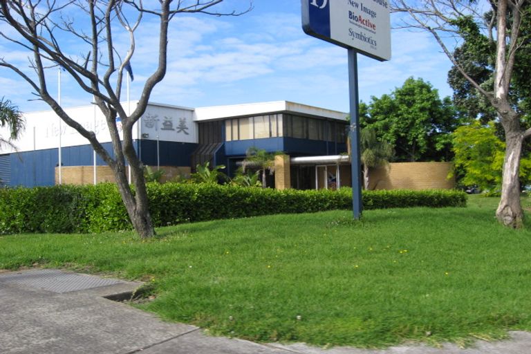 Photo of property in 7 Kiwi Esplanade, Mangere Bridge, Auckland, 2022