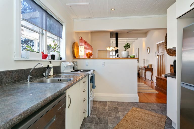 Photo of property in 2 Cook Street, Leamington, Cambridge, 3432