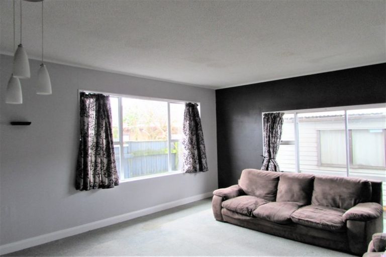 Photo of property in 5 Vincent Street, Waterloo, Lower Hutt, 5011