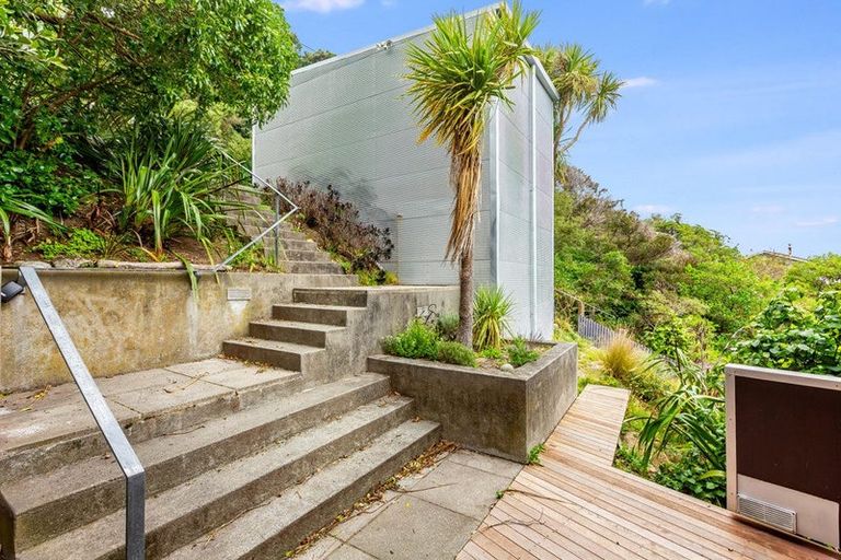 Photo of property in 124 Townsend Road, Miramar, Wellington, 6022