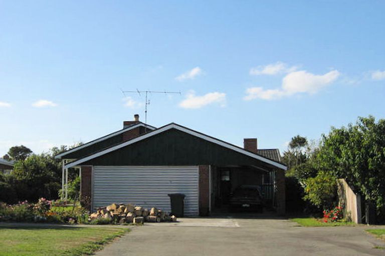Photo of property in 6 North Terrace, Darfield, 7510