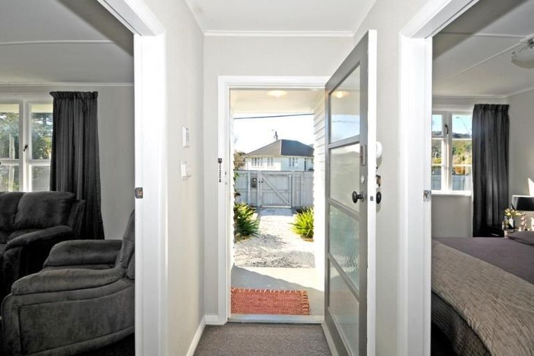 Photo of property in 76 Gordon Street, Avalon, Lower Hutt, 5011