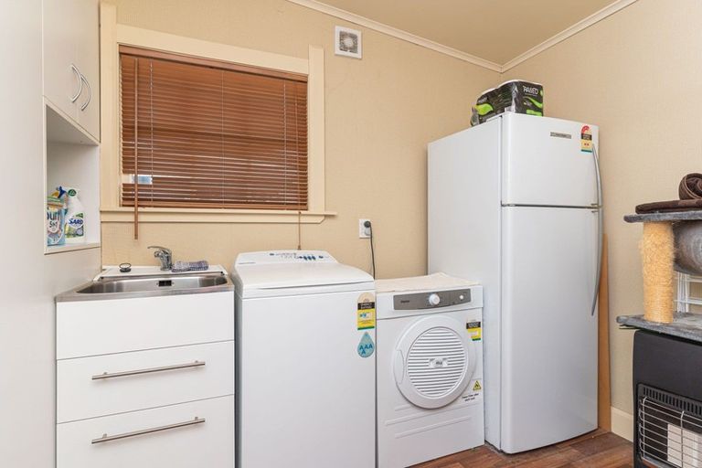 Photo of property in 44 Queen Street, Feilding, 4702