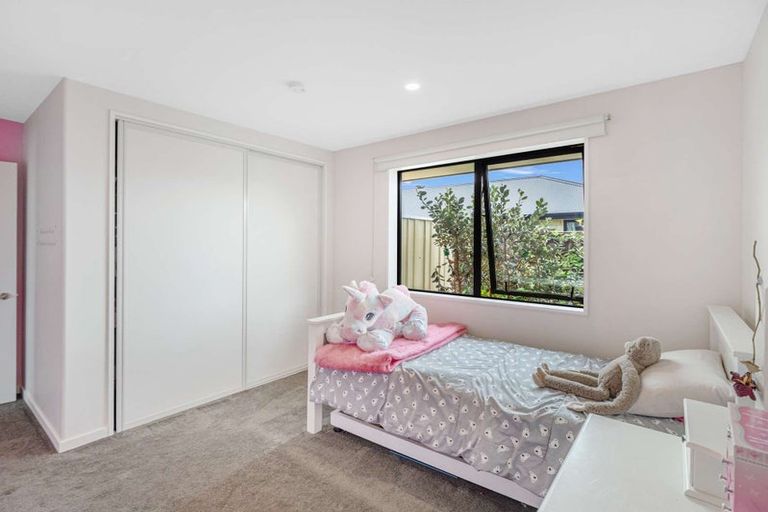 Photo of property in 4 Shillingford Boulevard, Rolleston, 7615