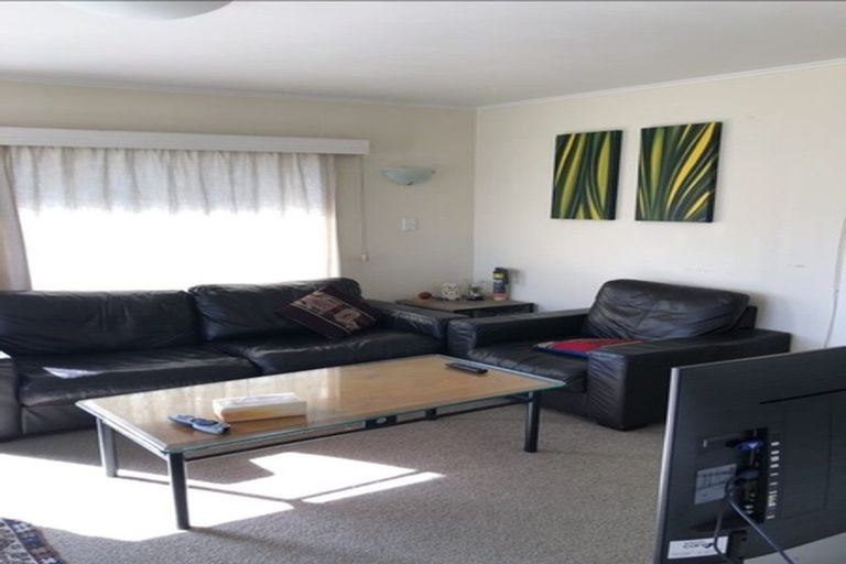 Photo of property in 26 Evelyn Place, Hillcrest, Auckland, 0627