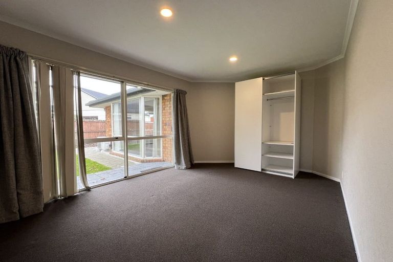Photo of property in 6 Waddell Lane, Avondale, Christchurch, 8061
